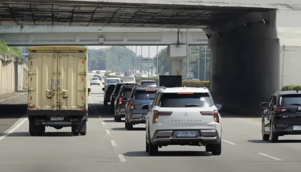 Một chiếc xe C - SUV rất bệ vệ và to lớn